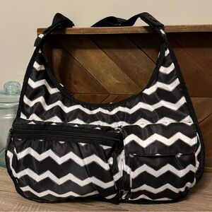 Thirty One Explorista Organizing Adjustable Crossbody Bag Purse Chevron